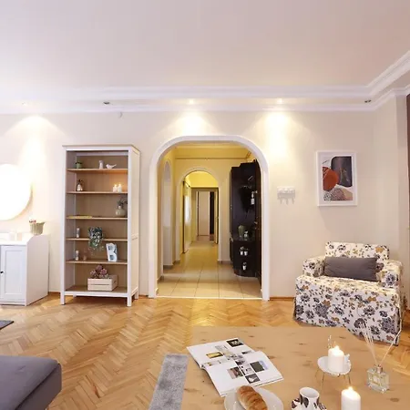Distinguished In Sisli * Κωνσταντινούπολη
